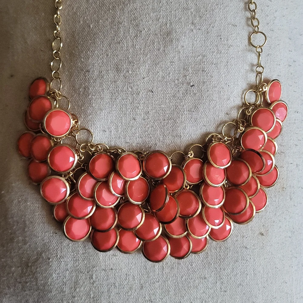 CORAL Resin Necklace - Picture 3 of 6